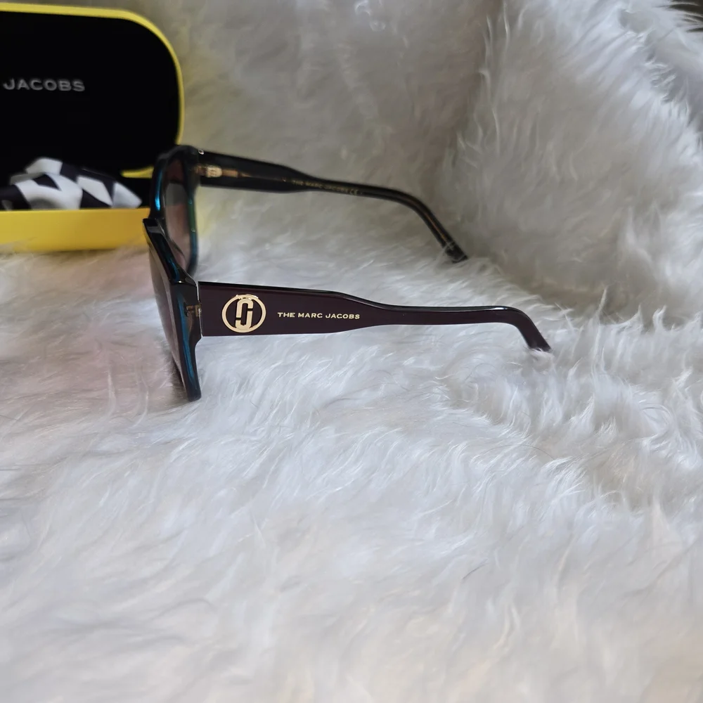 Marc Jacobs Women's 626/s LHF3x 56 MM Burgundy Sunglasses Authentic Luxury